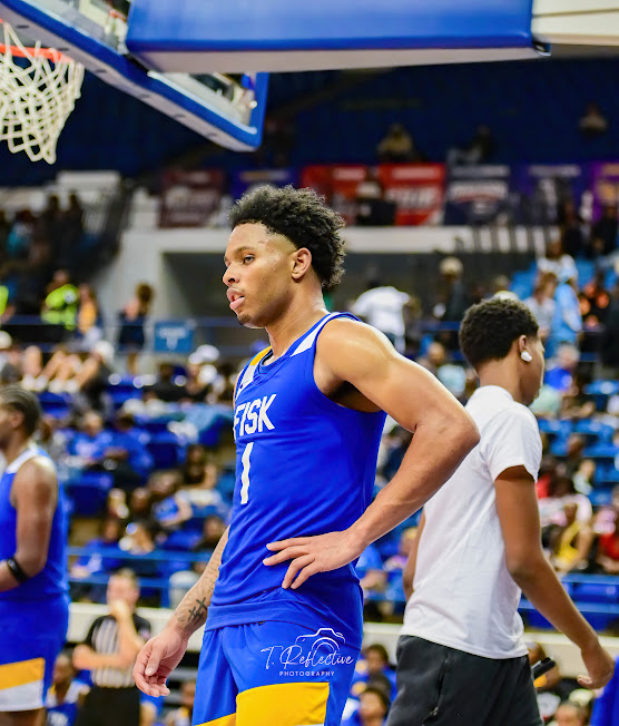 Cockrill III Scores 35 in Homecoming Victory